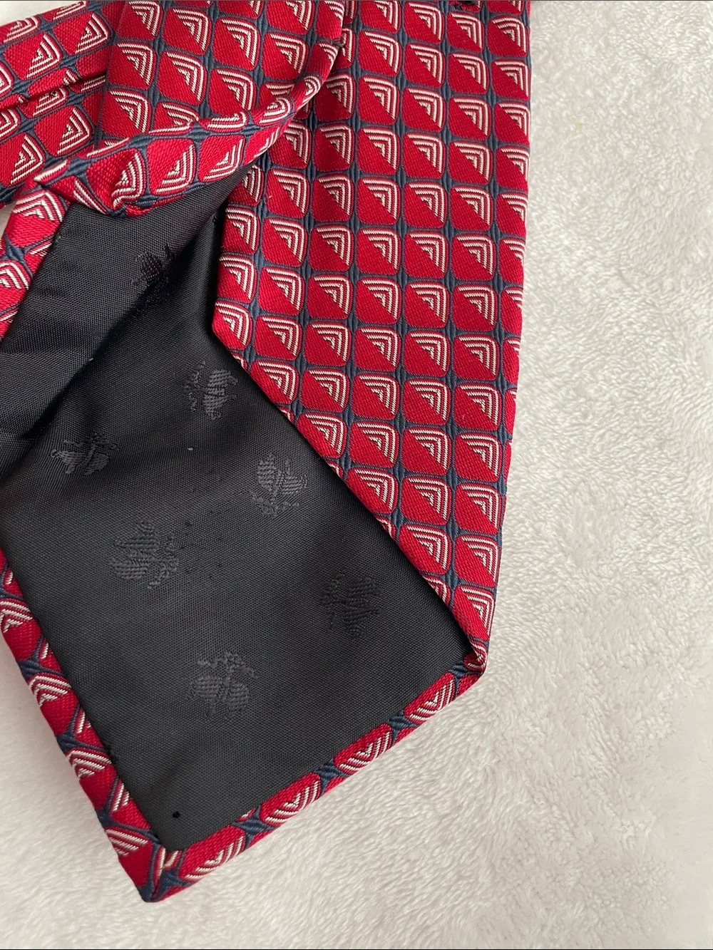 Brooks Basics Red Geometric Silk Tie Navy White Accents 3.75x60.5 Wedding Office